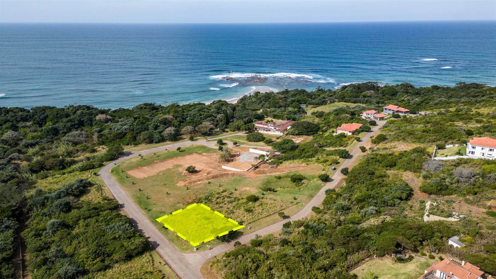 1007 m² Land available in Khamanga Bay photo number 1
