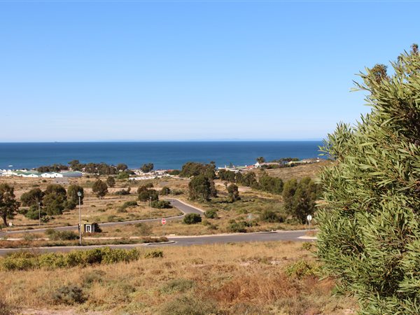401 m² Land available in St Helena Views