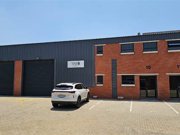 225  m² Industrial space