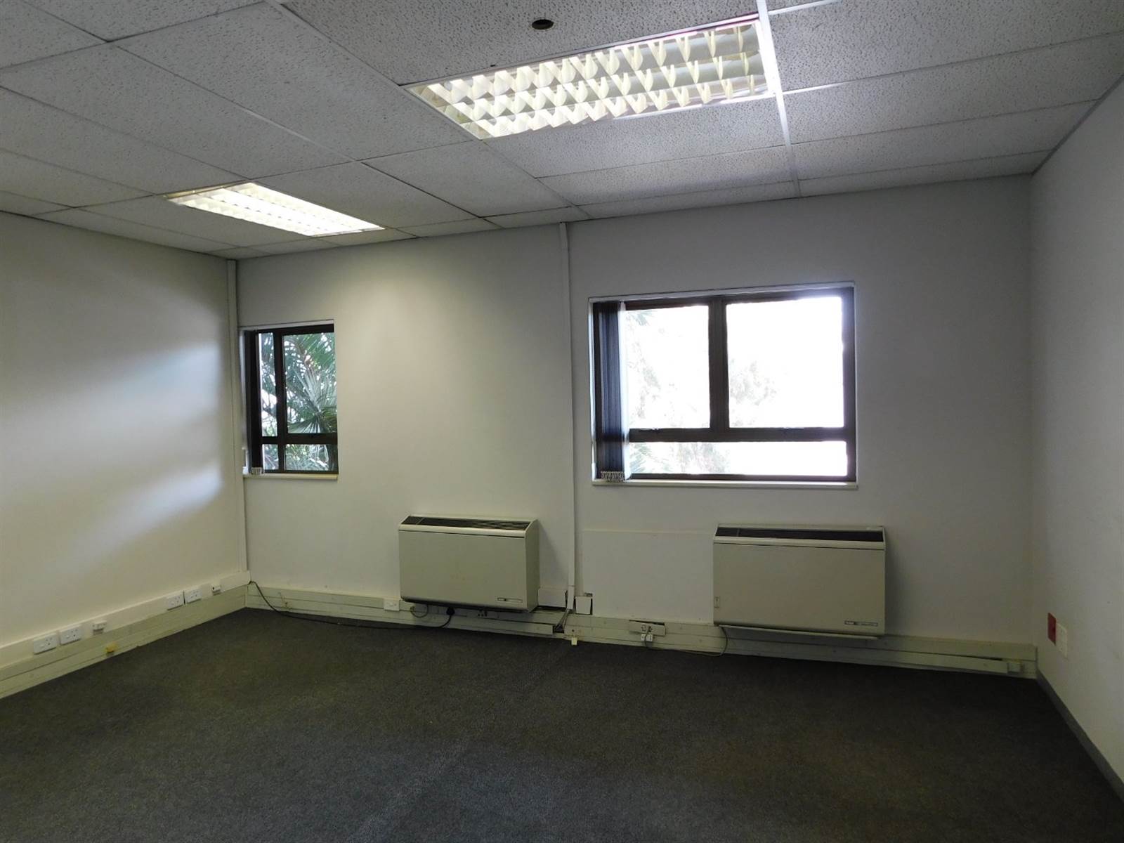 640  m² Office Space in Hyde Park photo number 11