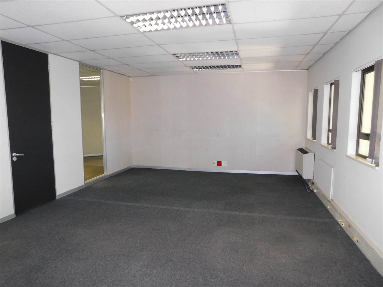 640  m² Office Space in Hyde Park photo number 7