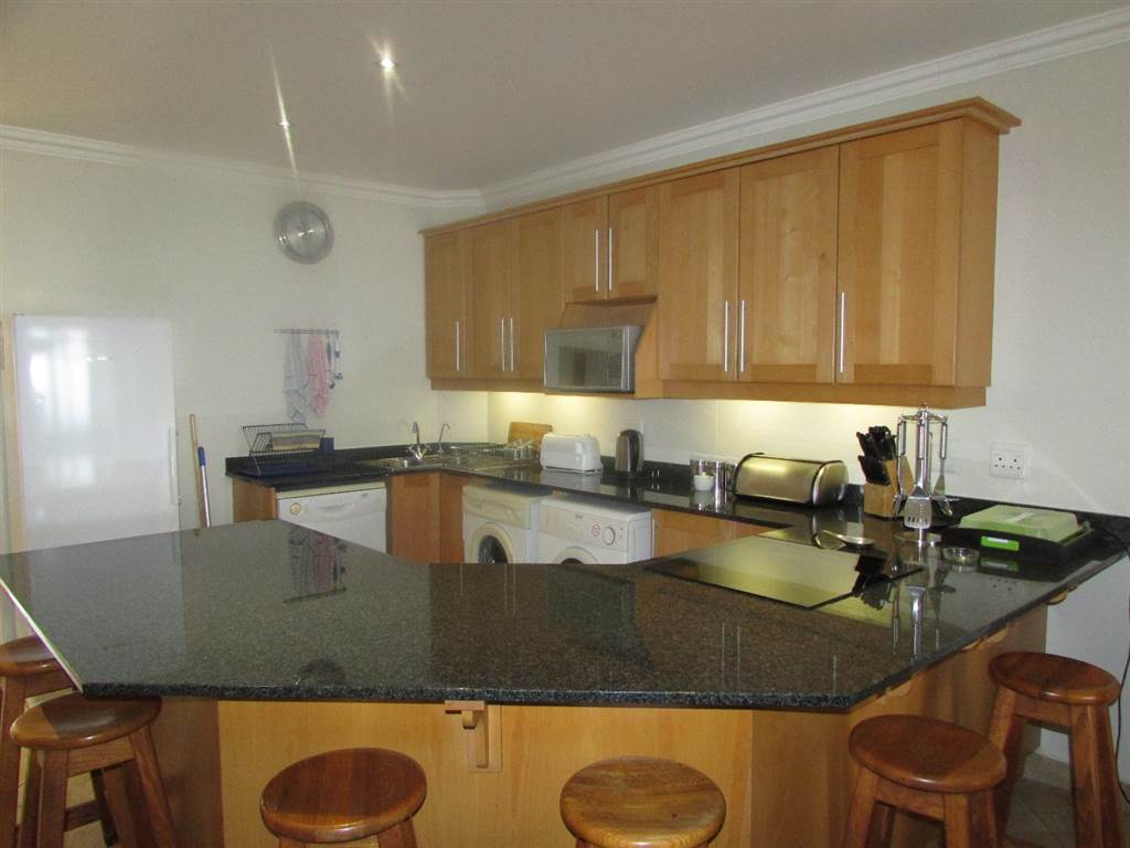 3 Bed Flat in Uvongo photo number 4