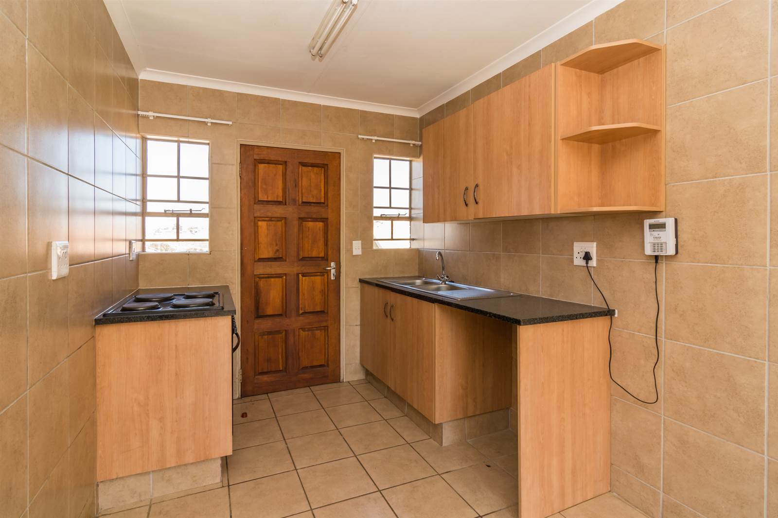 3 Bed Townhouse in Olievenhoutbosch photo number 3