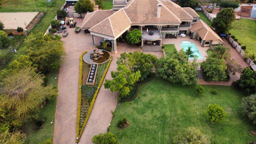5 Bed House in Mooikloof Equestrian Estate photo number 5