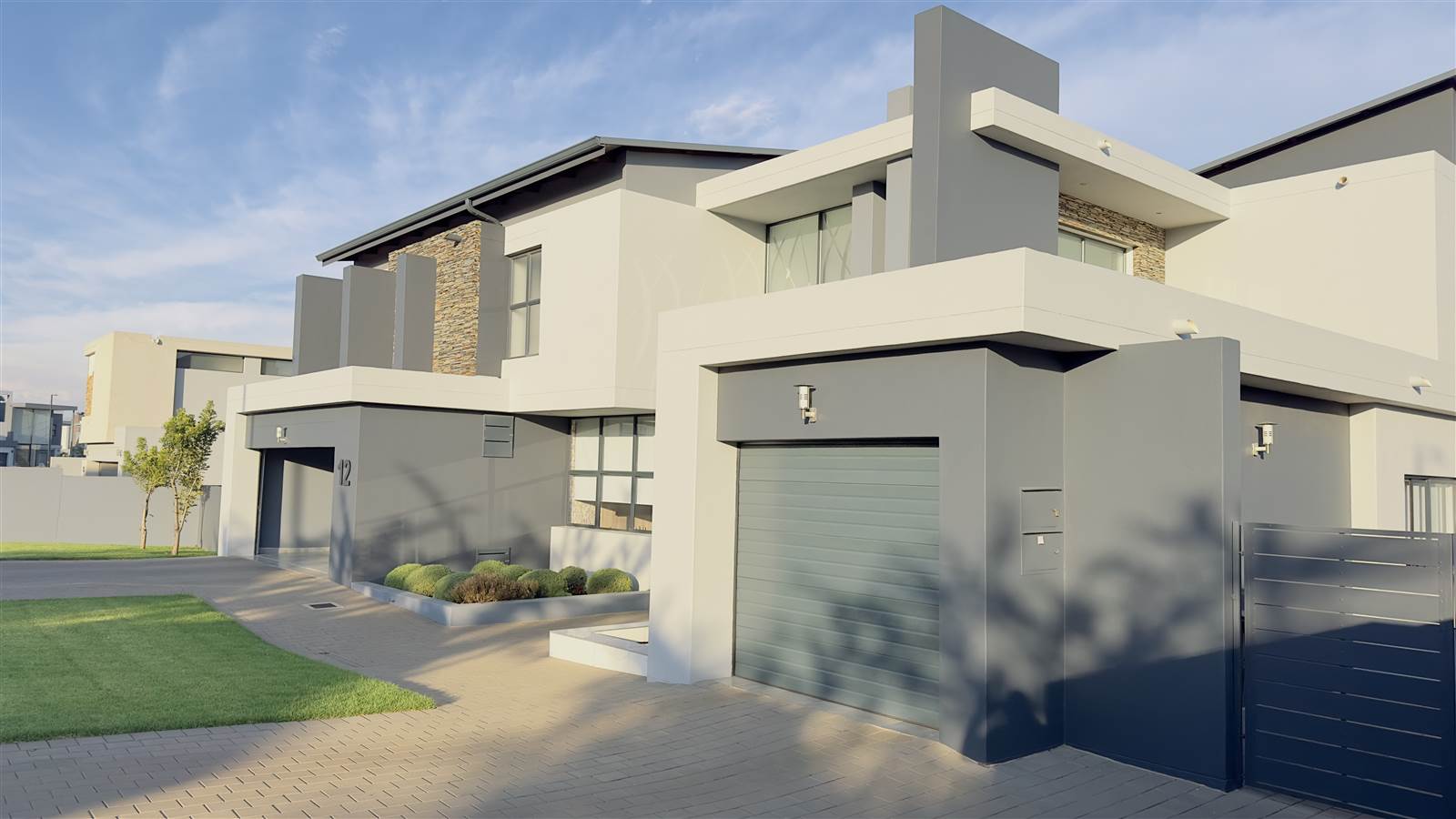 5 Bed House in Midstream Ridge Estate photo number 2