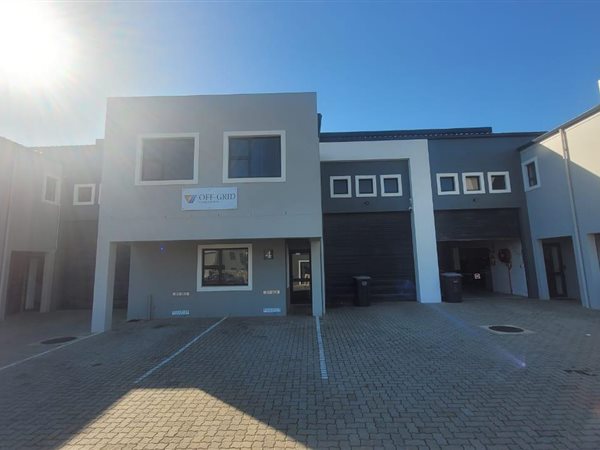 220  m² Industrial space