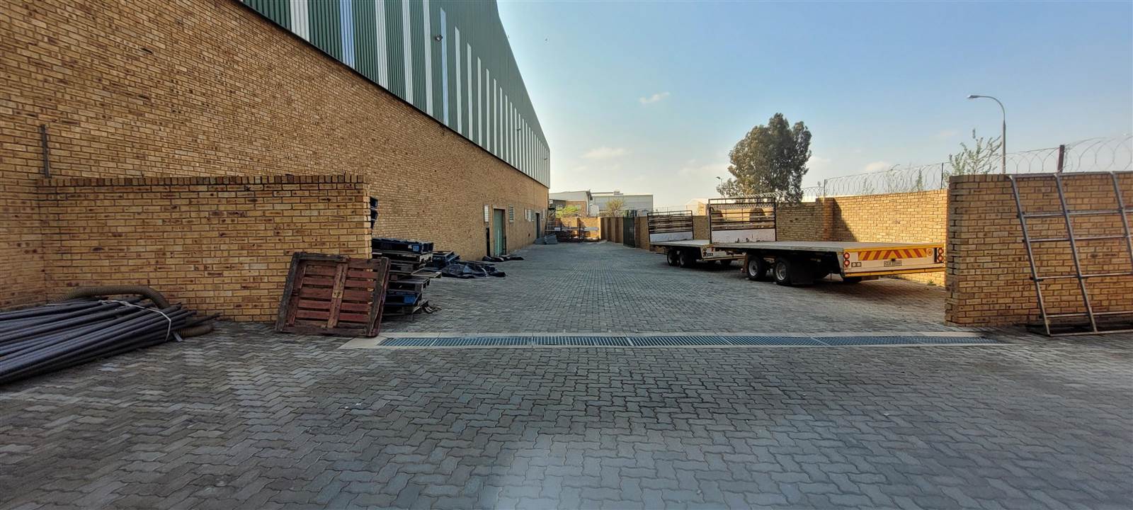 14600  m² Industrial space in Stormill photo number 30