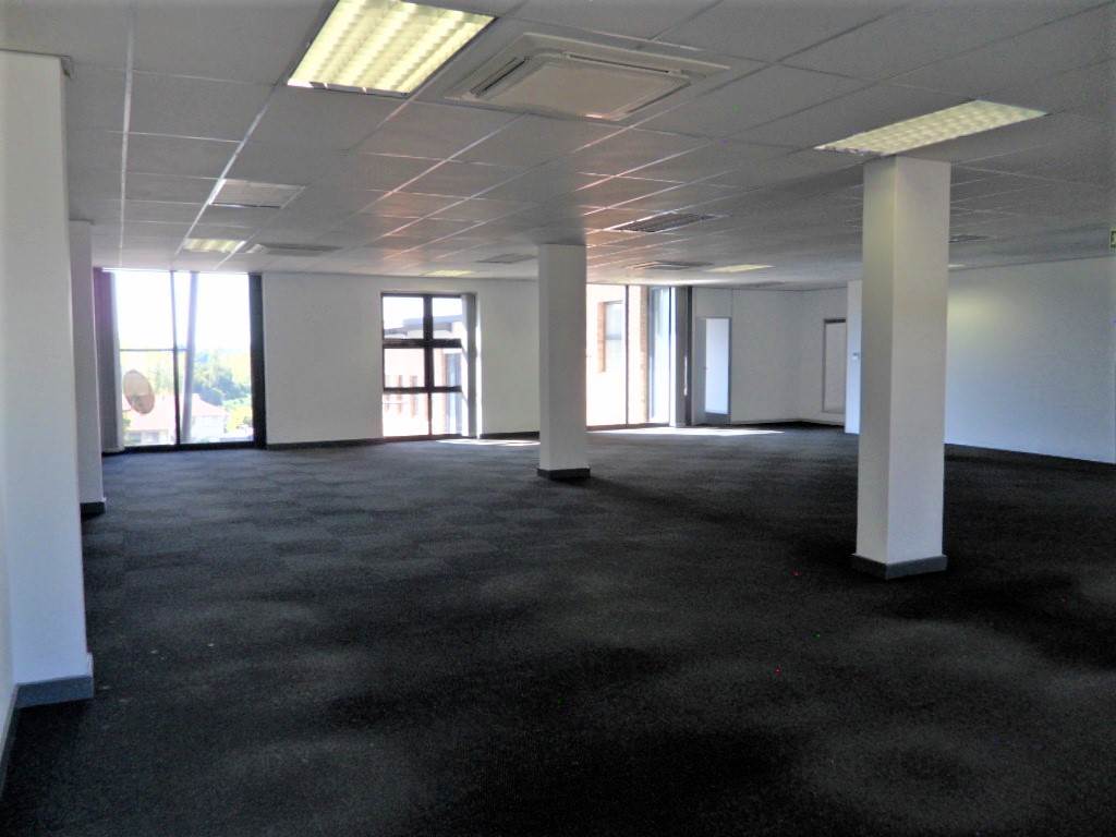 457  m² Commercial space in Paulshof photo number 18