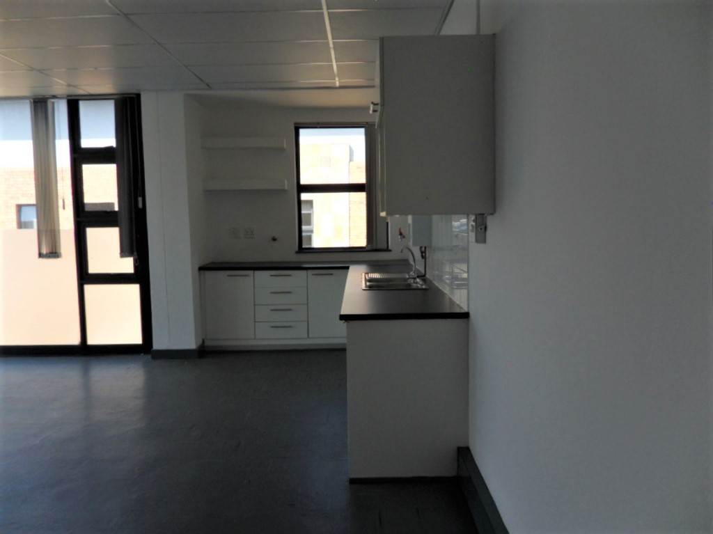 457  m² Commercial space in Paulshof photo number 24