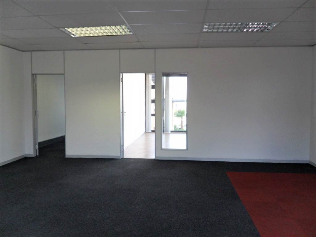 457  m² Commercial space in Paulshof photo number 12