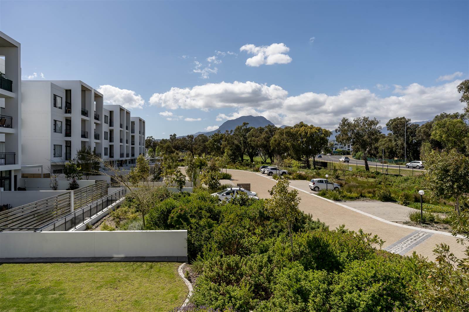 3 Bed Apartment in Somerset West Central photo number 27