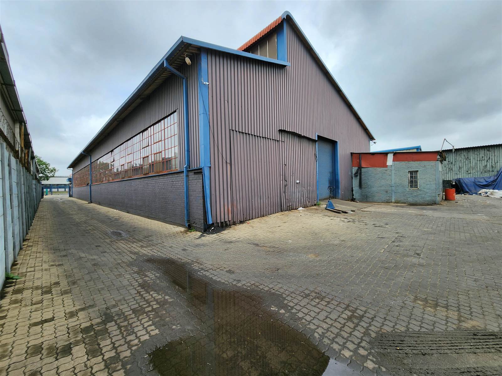 1798  m² Industrial space in Spartan photo number 15