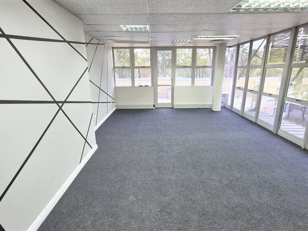 174  m² Office Space