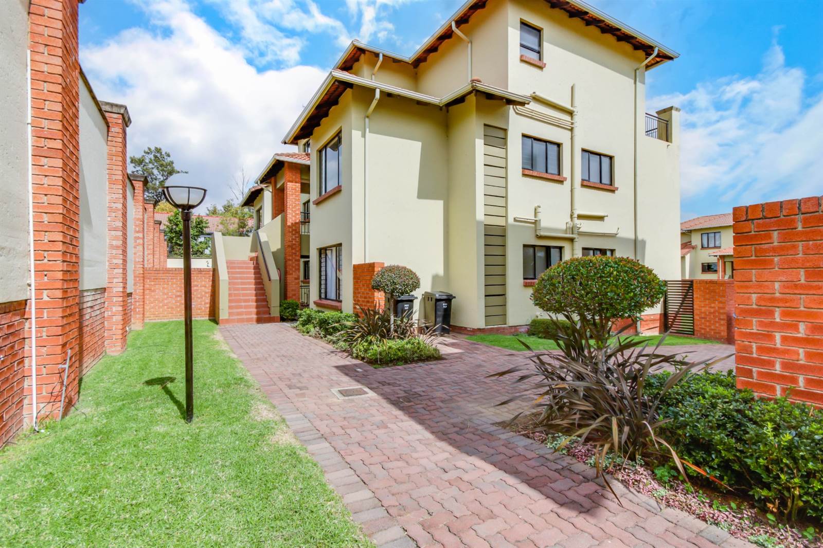 2 Bed Cluster in Douglasdale photo number 29