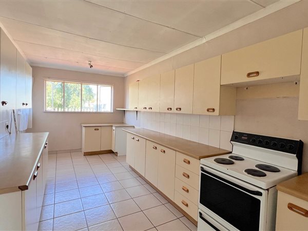 3 Bed House in Minnebron