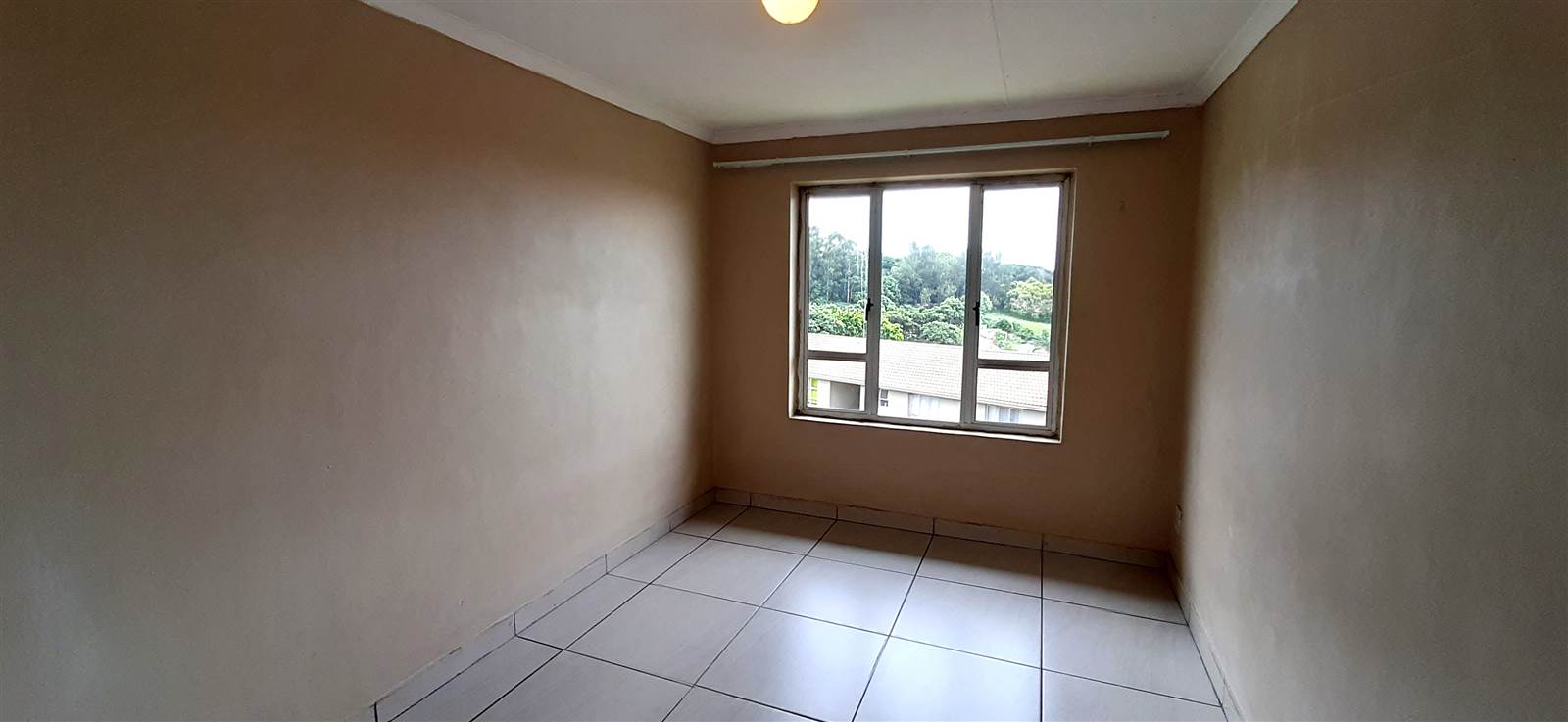 2 Bed Flat in Woodhaven photo number 8