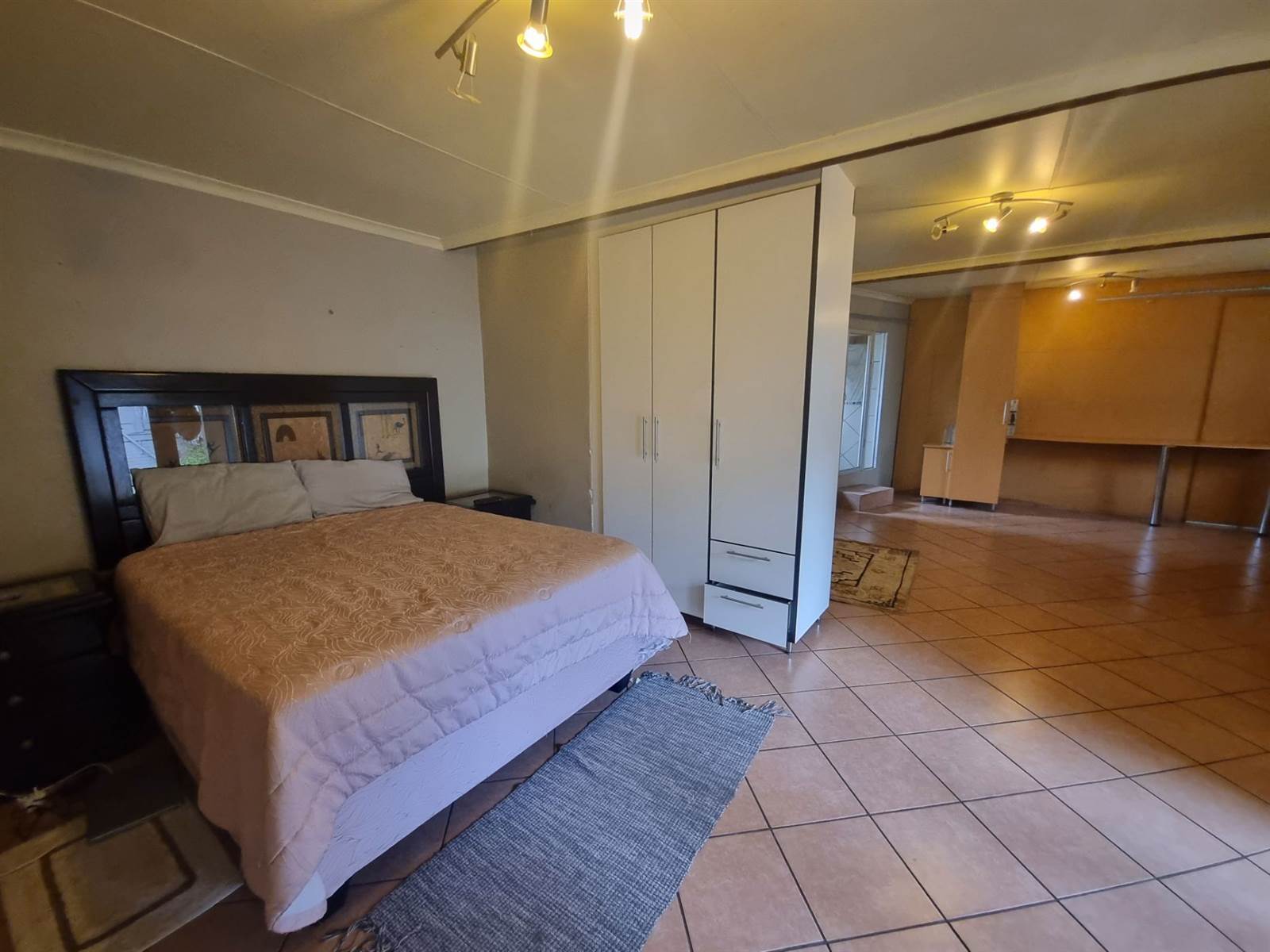 7 Bed House in Barry Hertzog Park photo number 13