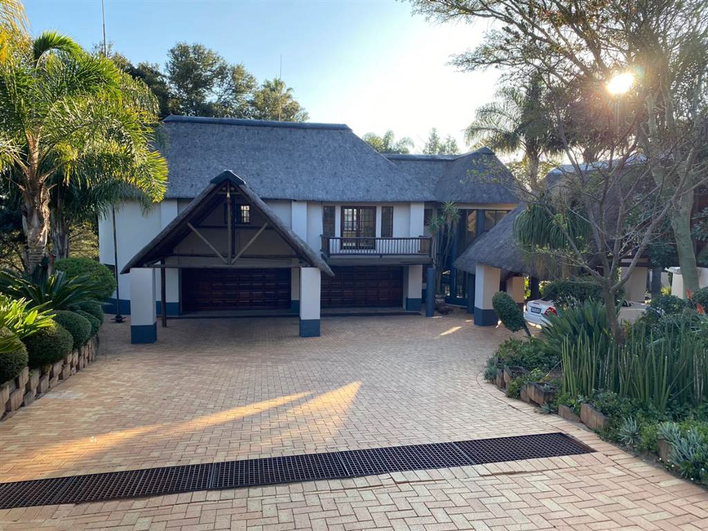 6 Bedroom House 6 Bedroom House