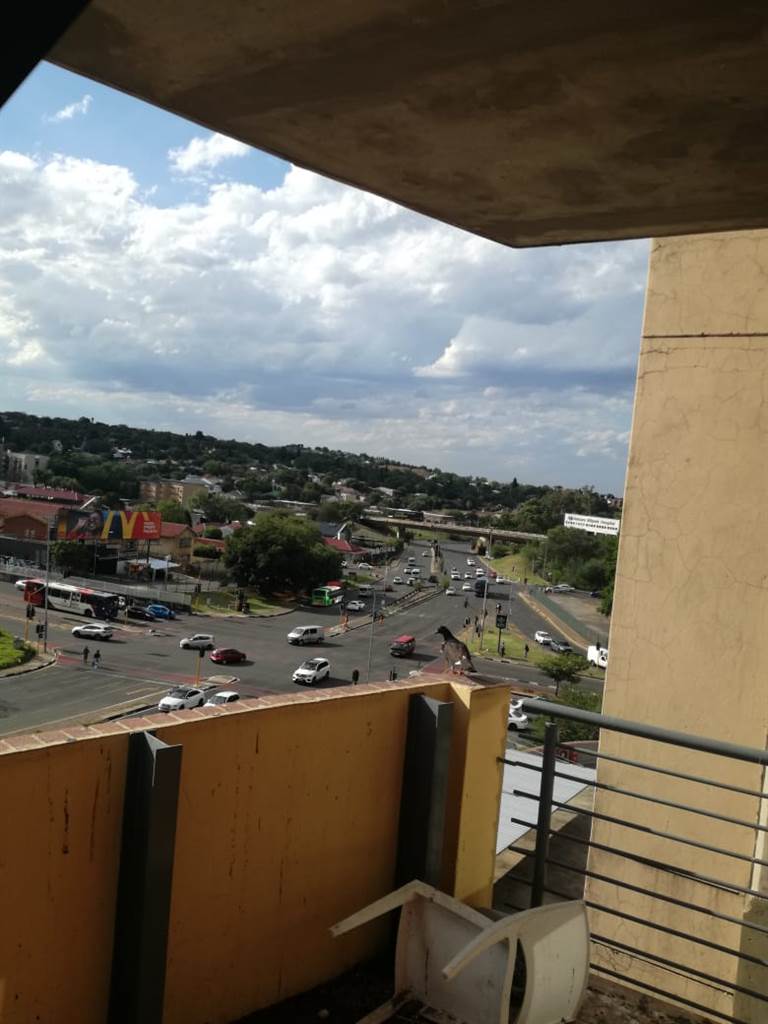 1 Bed Apartment in Auckland Park photo number 1
