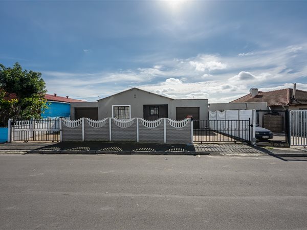 3 Bedroom House 3 Bedroom House