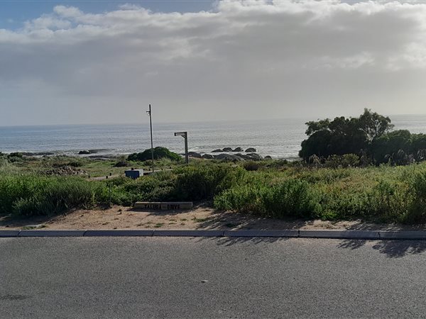 285 m² Land available in St Helena Views
