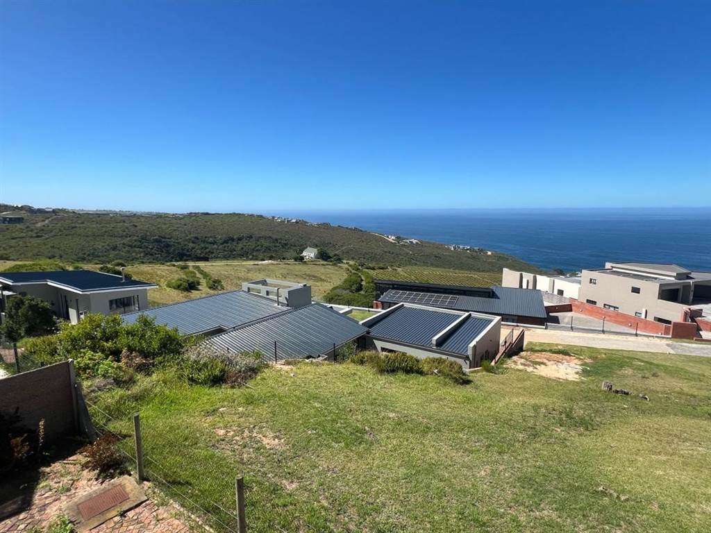 940 m² Land available in Herolds Bay photo number 12