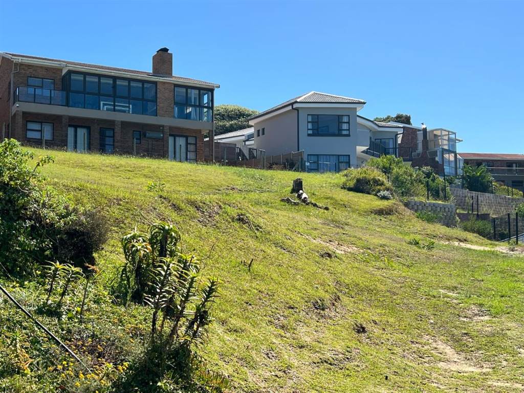 940 m² Land available in Herolds Bay photo number 9