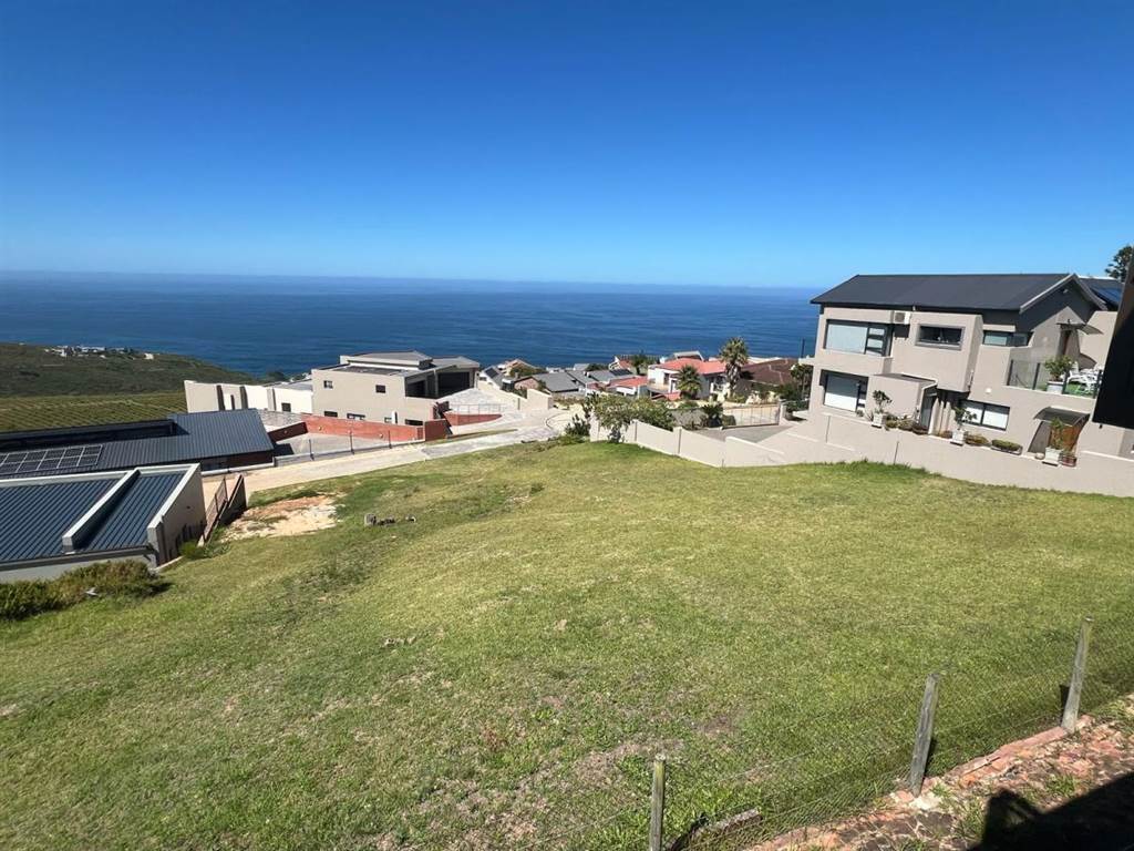 940 m² Land available in Herolds Bay photo number 10