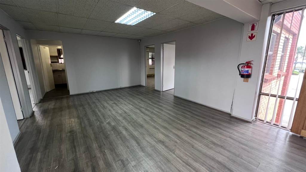114  m² Commercial space in Allens Nek photo number 7