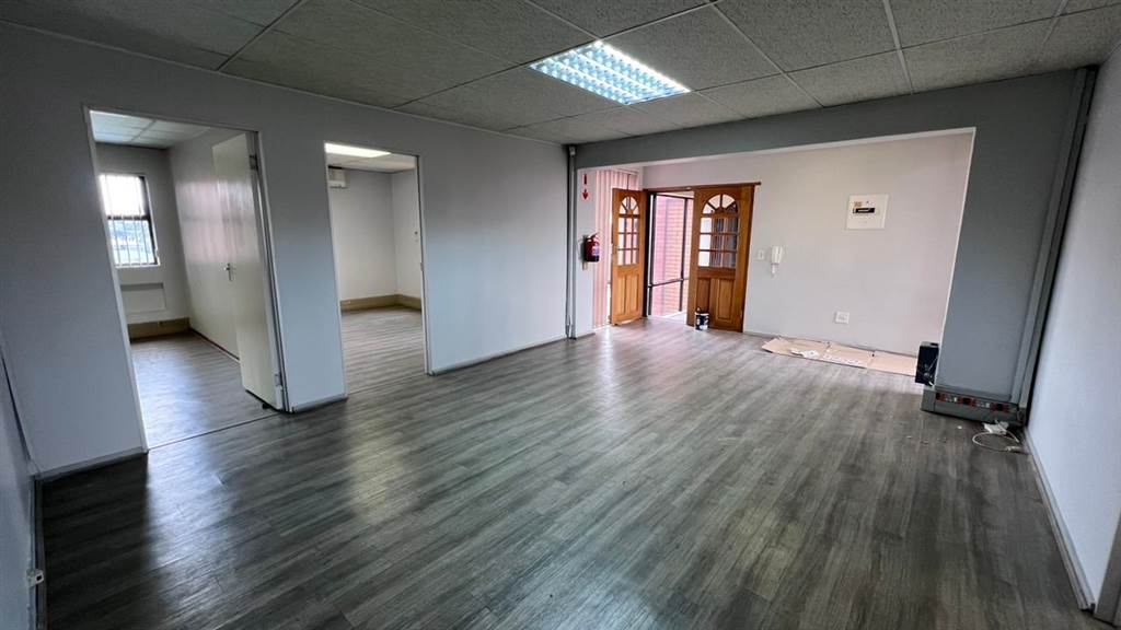 114  m² Commercial space in Allens Nek photo number 12