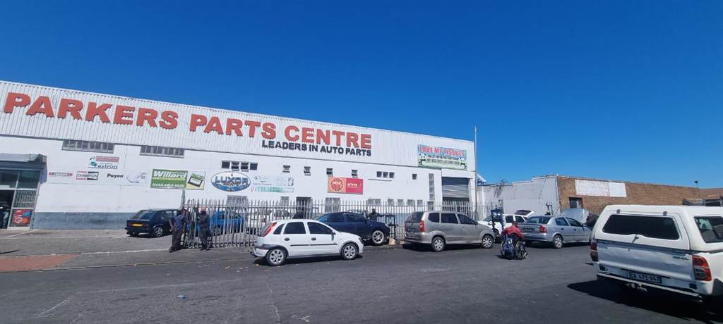 420  m² Industrial space in Mitchells Plain Central photo number 9