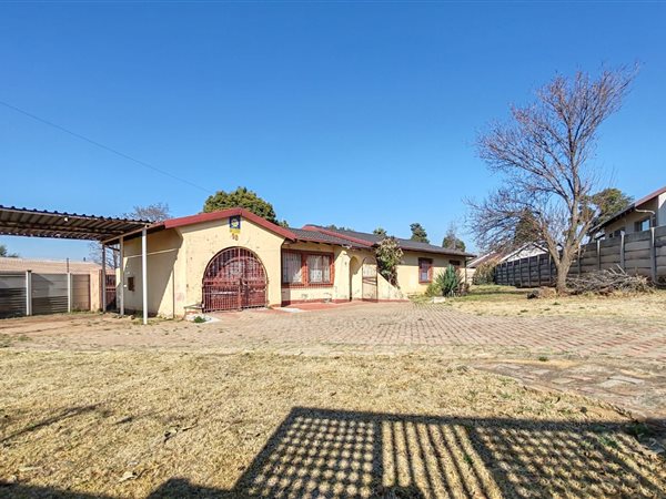3 Bedroom House 3 Bedroom House