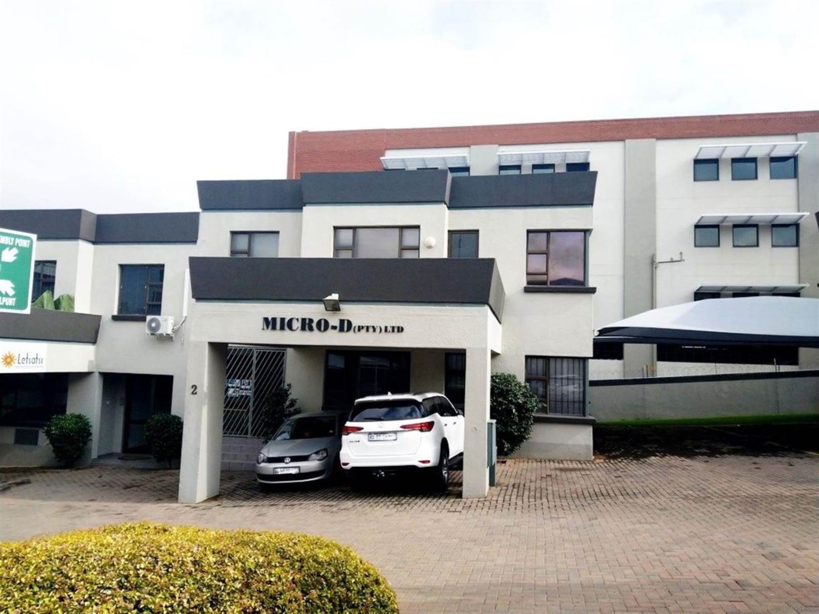 260  m² Commercial space in Woodmead photo number 1