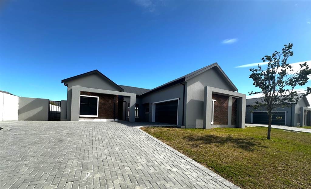 3 Bed House in Paarl photo number 2
