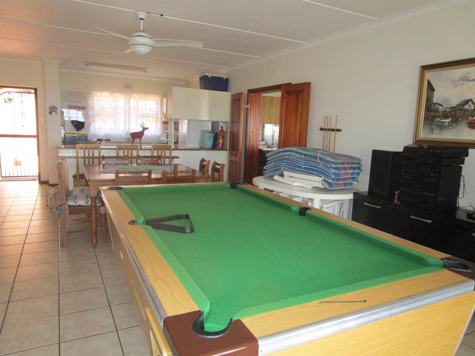 3 Bed House in Scottburgh Central photo number 4