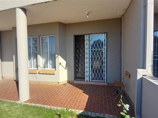 2 Bedroom Flat 2 Bedroom Flat