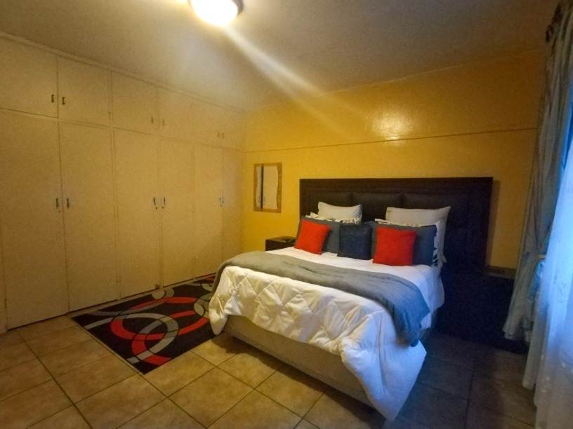 2 Bed Apartment in Pietermaritzburg Central photo number 10