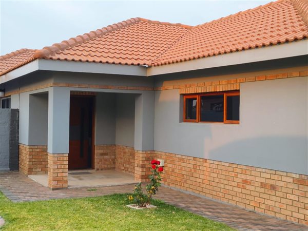 3 Bedroom House 3 Bedroom House