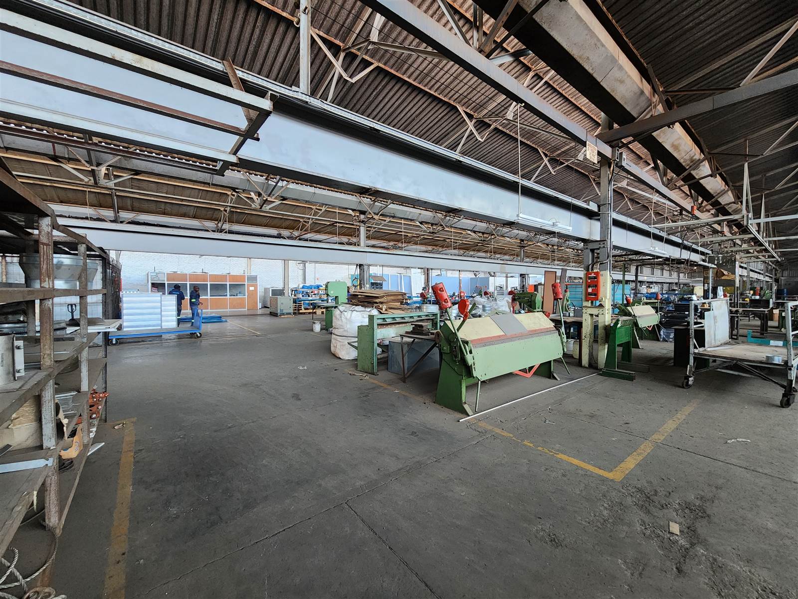 6000  m² Industrial space in Isando photo number 6