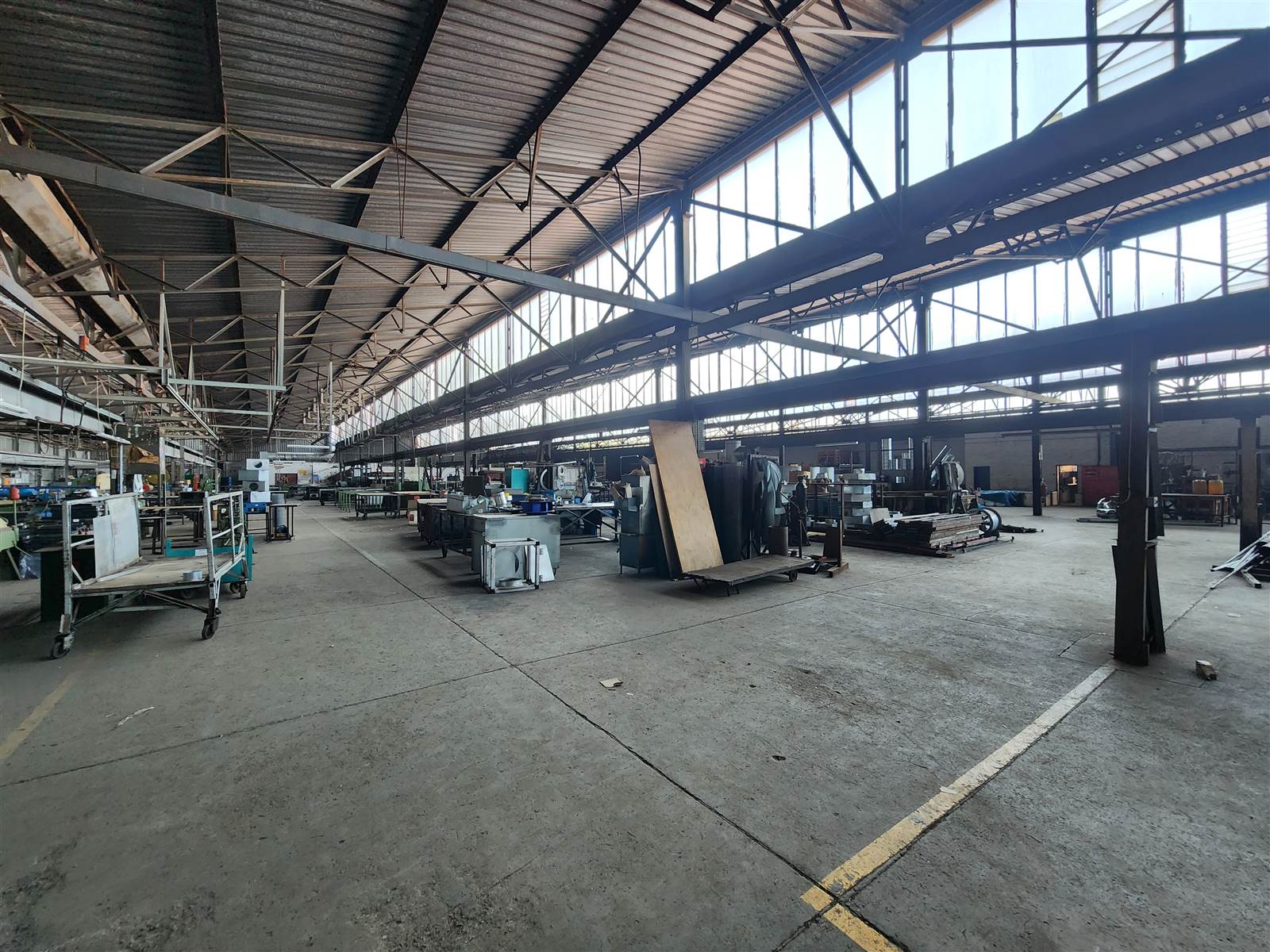 6000  m² Industrial space in Isando photo number 1