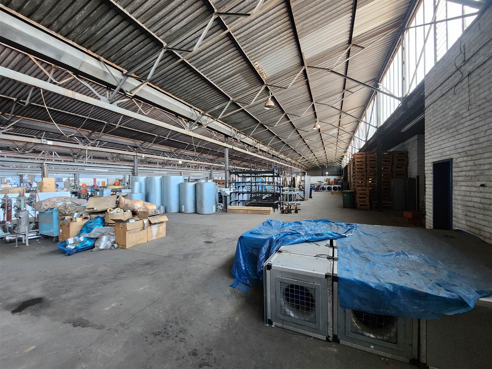 6000  m² Industrial space in Isando photo number 3
