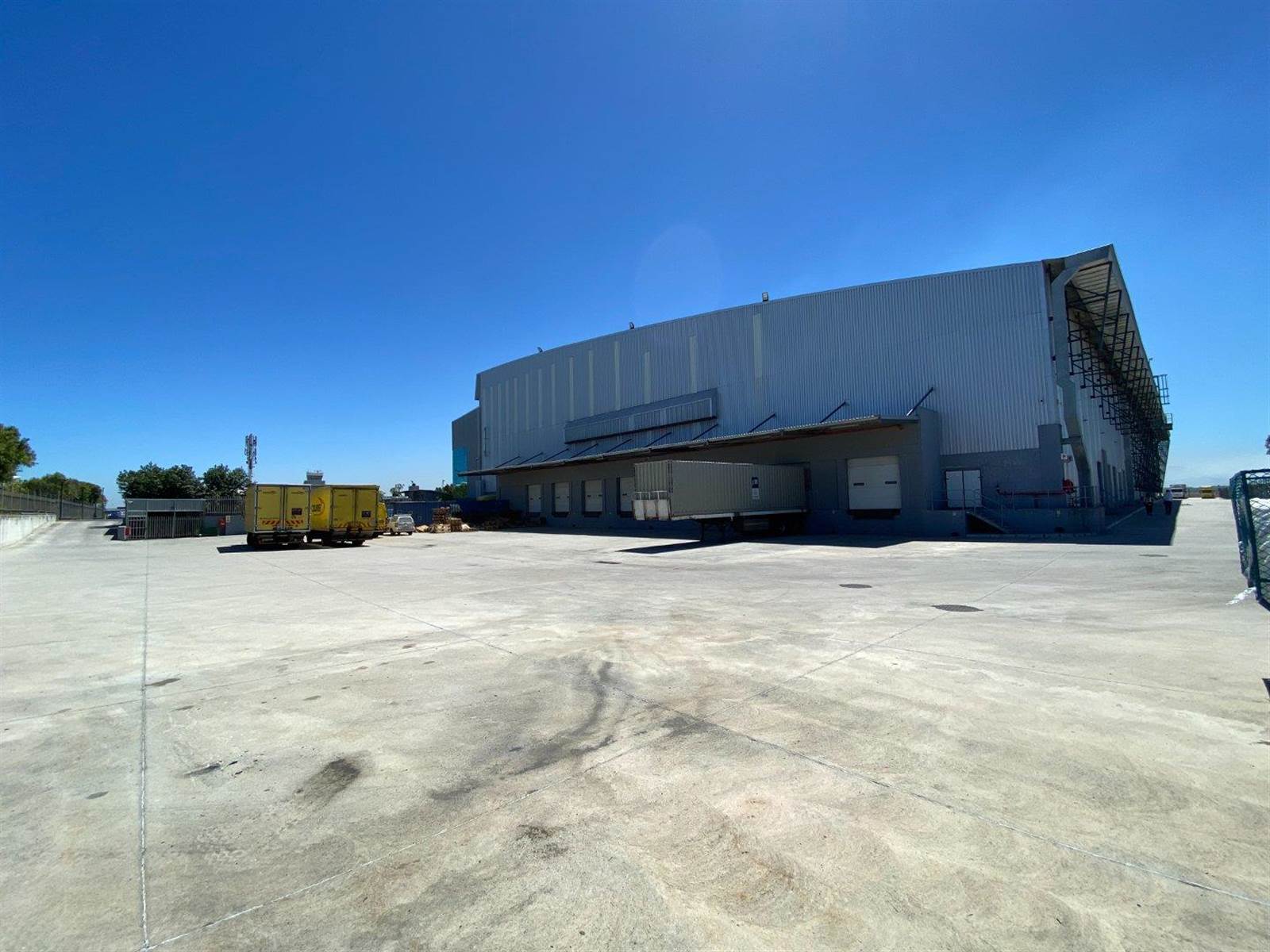 9518  m² Industrial space in Airport Industria photo number 18