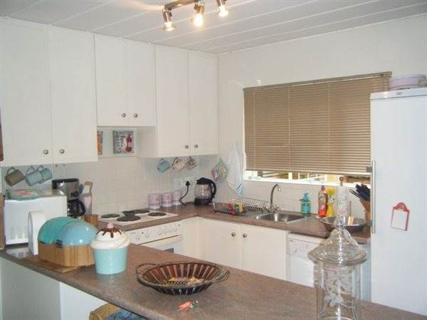 2 Bed Apartment in Kosmos photo number 6