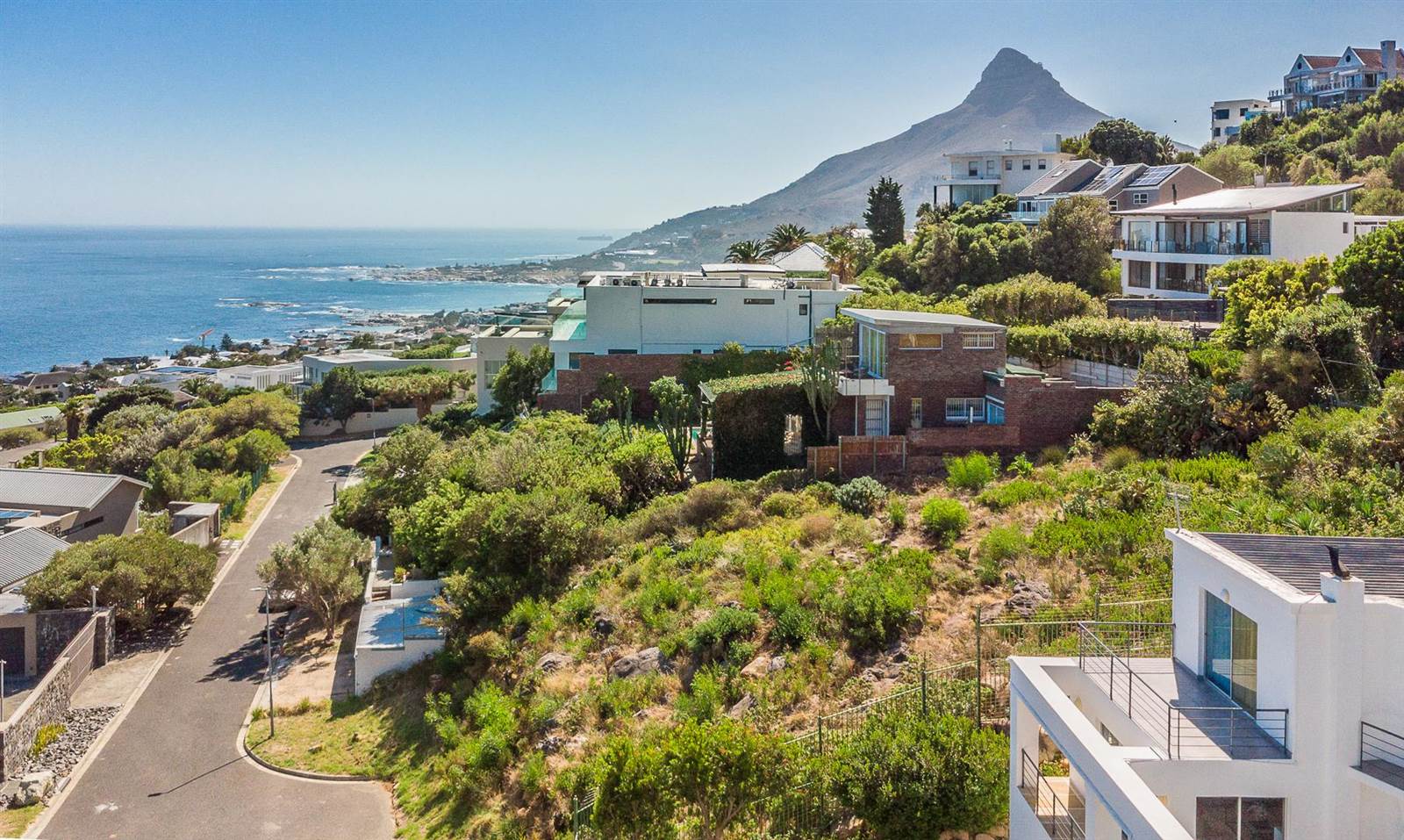 750 m² Land available in Camps Bay photo number 4