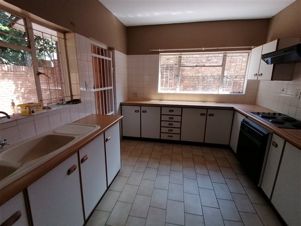 3 Bed House in Florauna