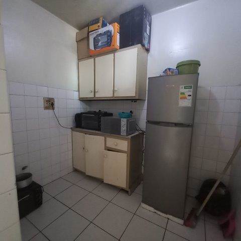 1 Bed Flat in Durban CBD photo number 3