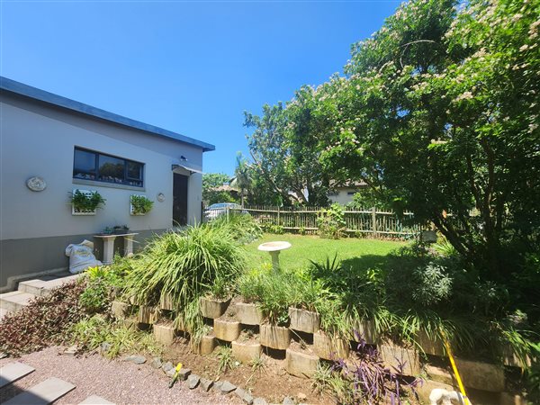 1 Bed Garden Cottage in Palm Lakes Estate