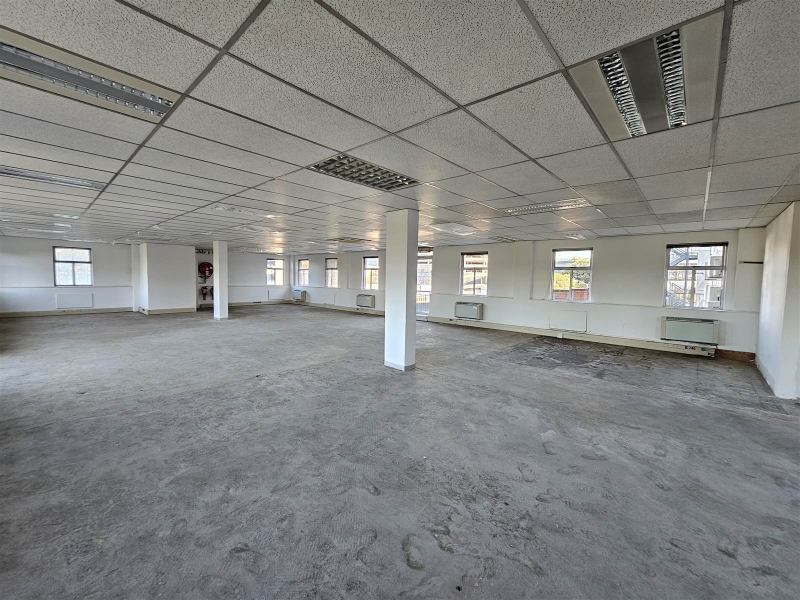 317.5  m² Commercial space in Menlyn photo number 9