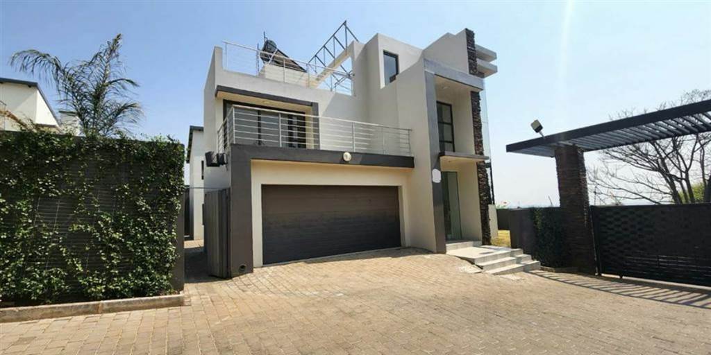 5 Bed House in Bedfordview photo number 1
