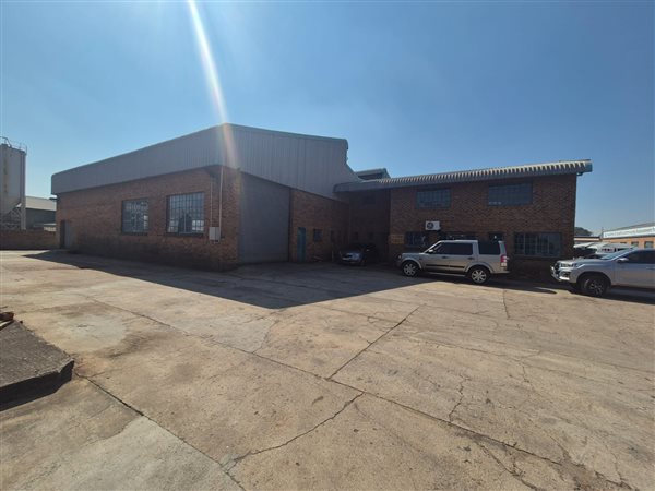 425 m² Industrial space 425 m² Industrial space